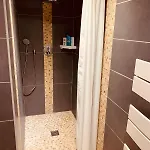 New Renovated Spacious 2 Bedroom Ac 300m From 公寓 胡安莱潘