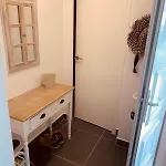 New Renovated Spacious 2 Bedroom Ac 300m From 公寓 *