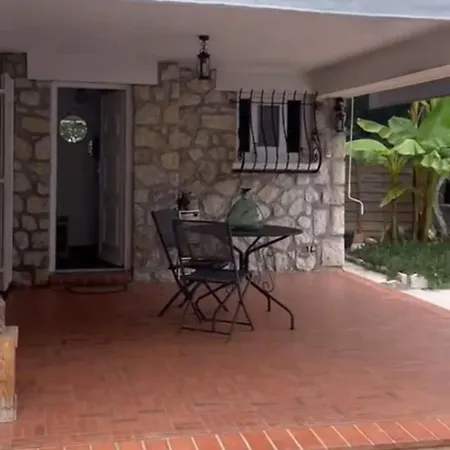 Apartment New Renovated Spacious 2 Bedroom Ac 300m From Juan-les-Pins