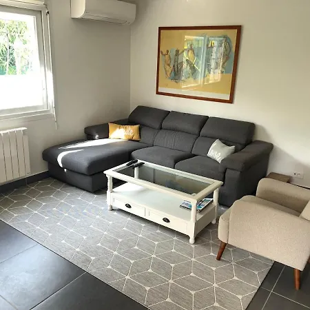 New Renovated Spacious 2 Bedroom Ac 300m From * Juan-les-Pins