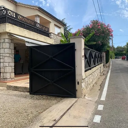 Apartment New Renovated Spacious 2 Bedroom Ac 300m From Juan-les-Pins