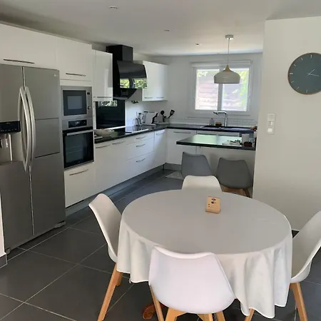 New Renovated Spacious 2 Bedroom Ac 300m From * Juan-les-Pins