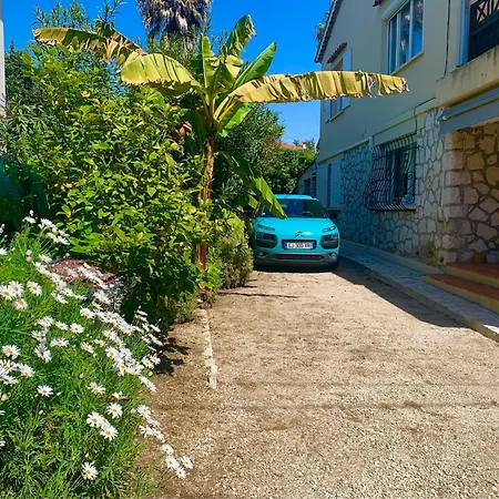 New Renovated Spacious 2 Bedroom Ac 300m From Apartment Juan-les-Pins